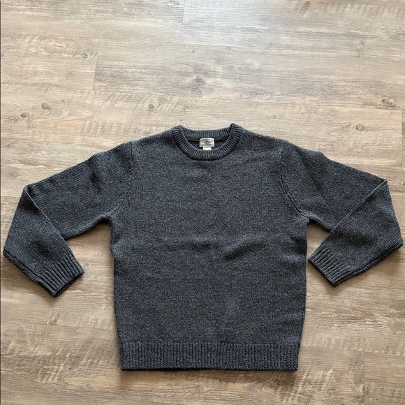 L.L. Bean Men's Charcoal Wool Crewneck Sweater - Picture 4 of 5